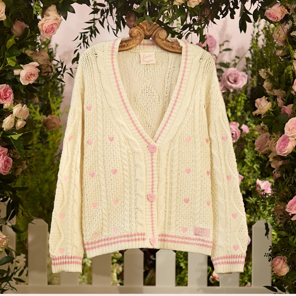 NWT LOVER CARDIGAN !!